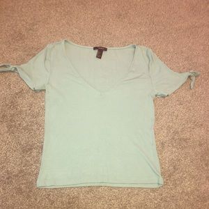 Forever 21 light blue top 💎 NEVER WORN